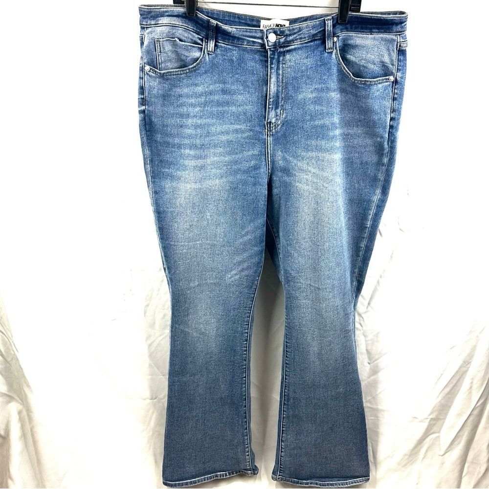 Fashion Nova Wide Leg Flare Vintage Wash Stretchy Plus Sz 18 Blue Jeans FN158341